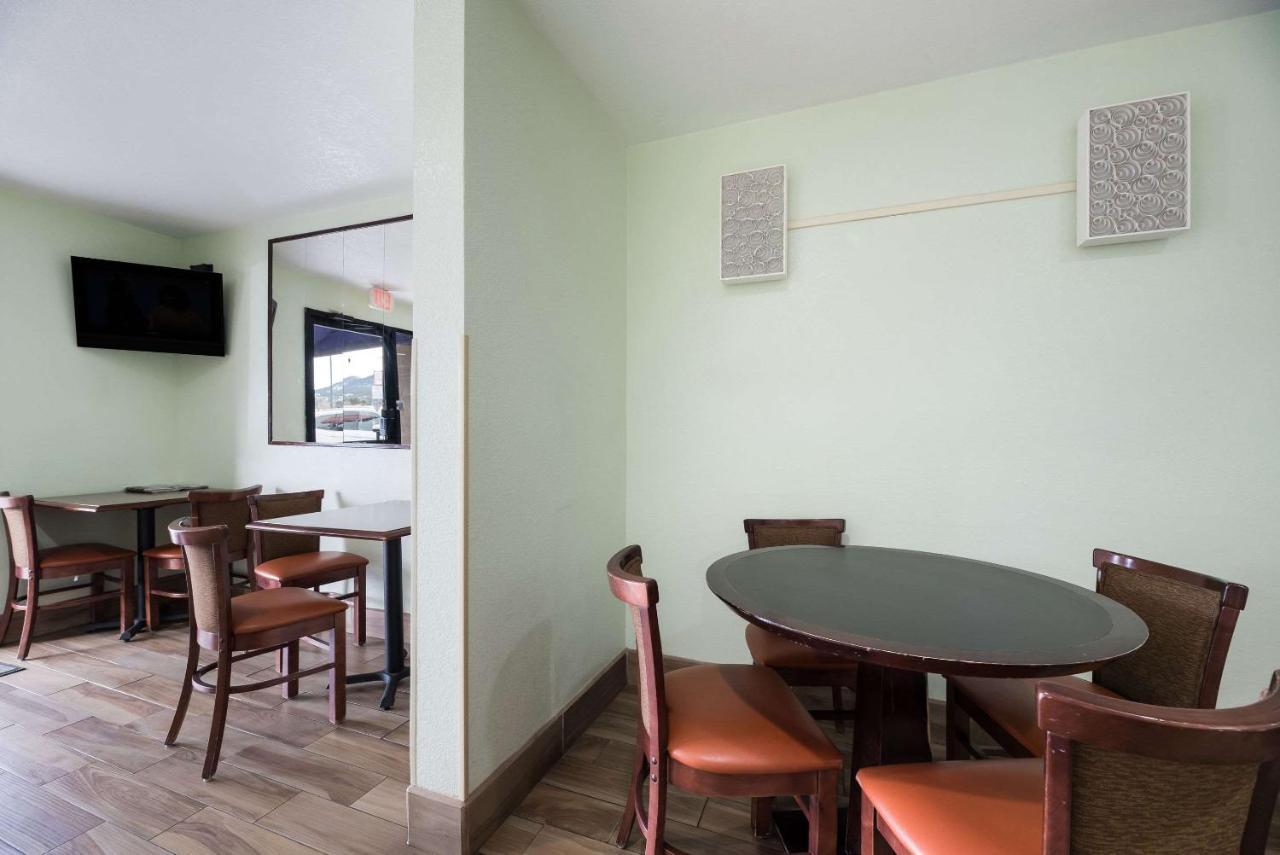 Econo Lodge Inn & Suites Williams - Grand Canyon Area Экстерьер фото